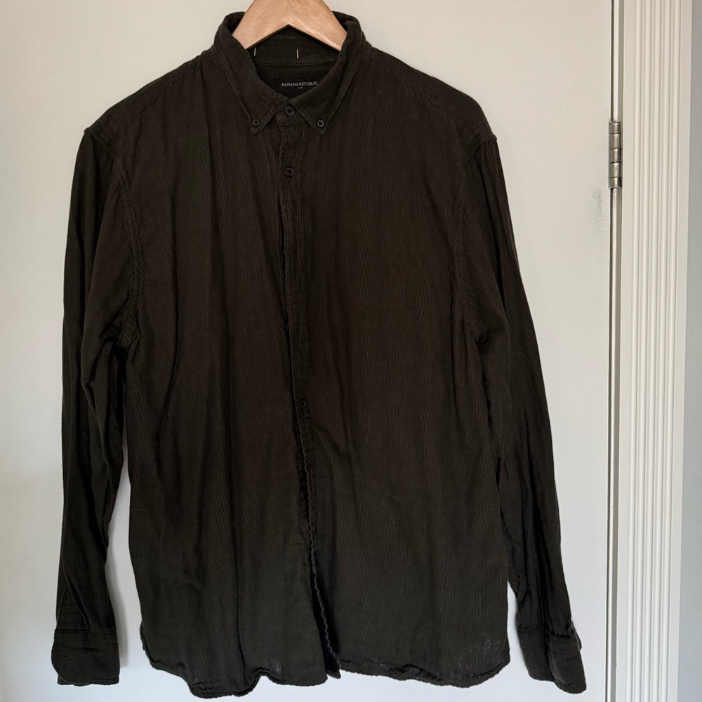 [PROMO - 3 for $30 |  4 for $40]Banana Republic Men's Dark Olive Button-Down